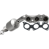 Catalytic Converter with Integrated Exhaust Manifold