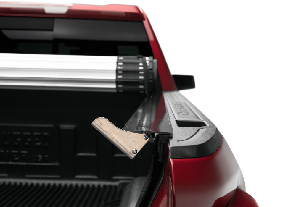 BK_RevolverX2_20RedSilverado1500_RailLatch_RollEndCap.jpg