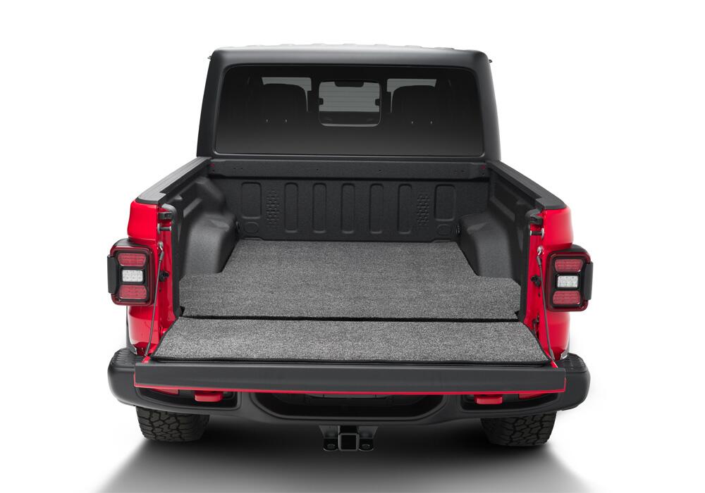 BR_BedRugMat_19Jeep_Rear.jpg