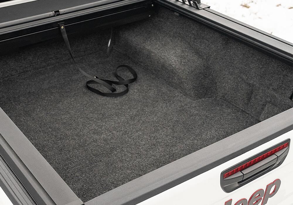 BR_ClassicBedLiner_2020_JeepGladiator_JT_White_02.jpg