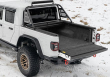 Load image into Gallery viewer, BR_ClassicBedLiner_2020_JeepGladiator_JT_White_04.jpg