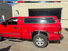 Load image into Gallery viewer, Used Chevy Silverado 1999-2006 6.5&#39; short bed used topper LOCATION: A-1-2 CODE: CNMM0057