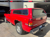 Used Chevy Silverado 1999-2006 6.5' short bed used topper LOCATION: A-1-2 CODE: CNMM0057