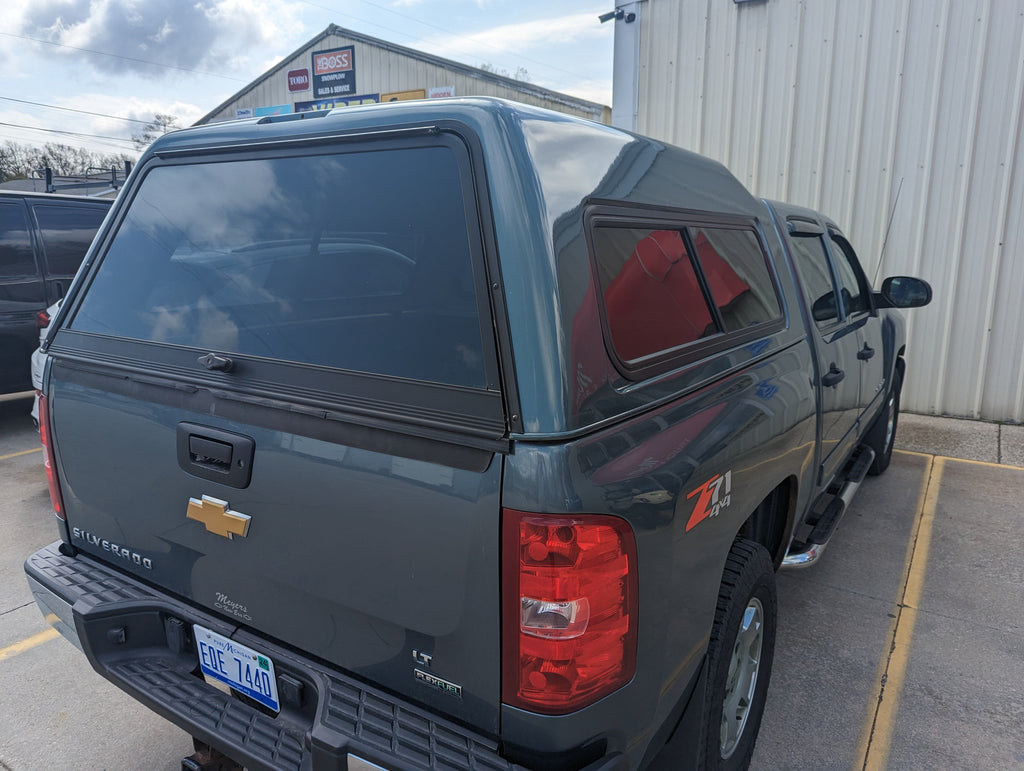 Used Chevy Silverado 07-2013 Extended Cab 5.8' extra short bed used topper LOCATION: N-1-3 CODE: CDMe