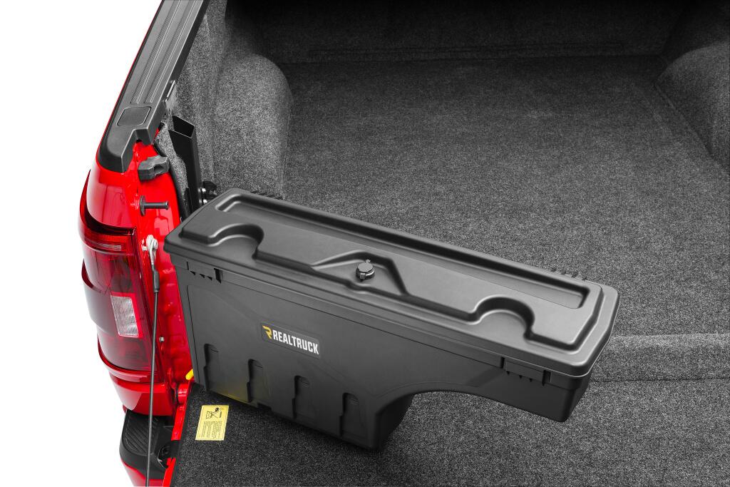 UC_SwingCase_21F-150-Ford_Red_15_RT.jpg