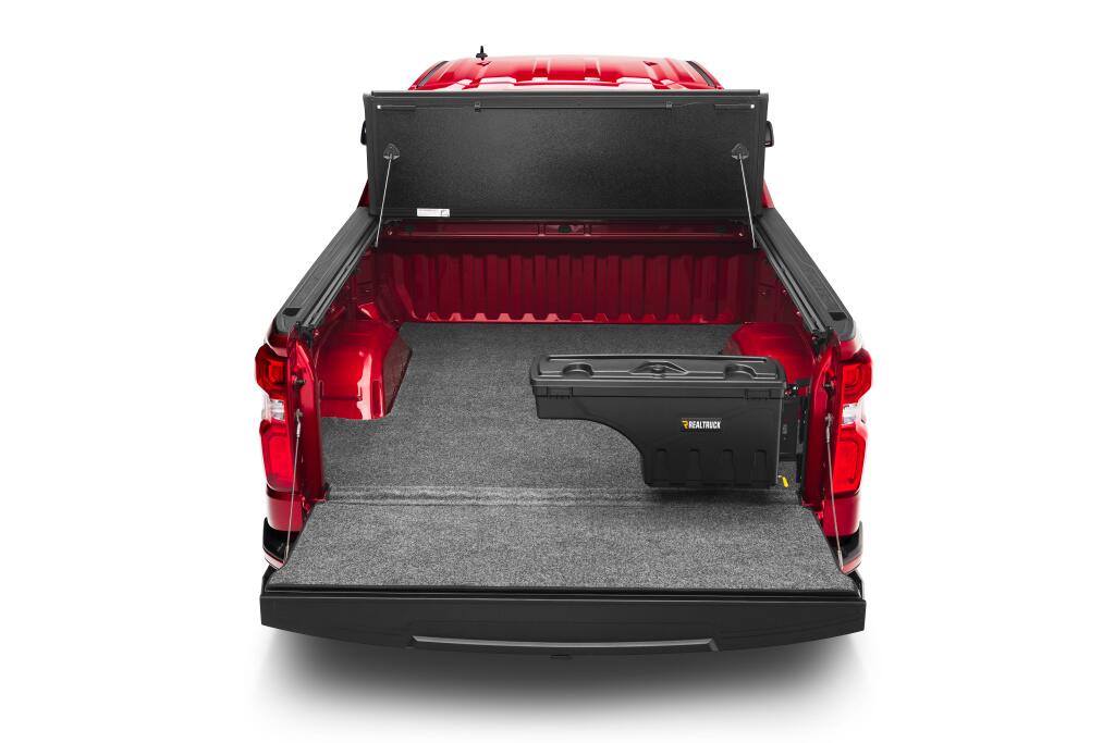 UC_SwingCase_Chevy_Red_28_RT.jpg