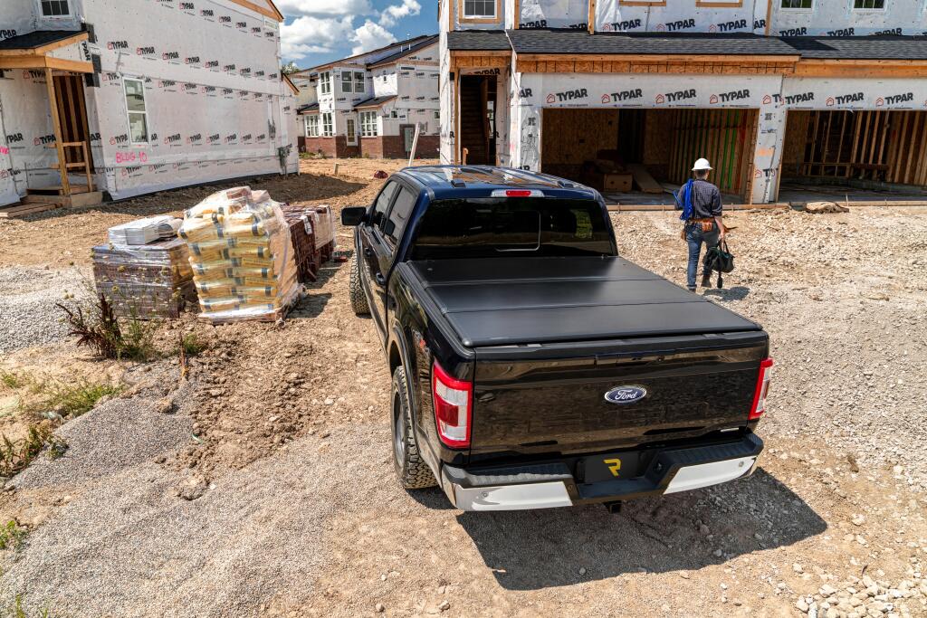 UC_Triad_21Ford-F150_Construction_1_RT.jpg