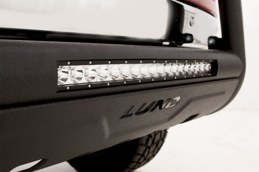 lund_47121212_bullbar_closeup.jpg